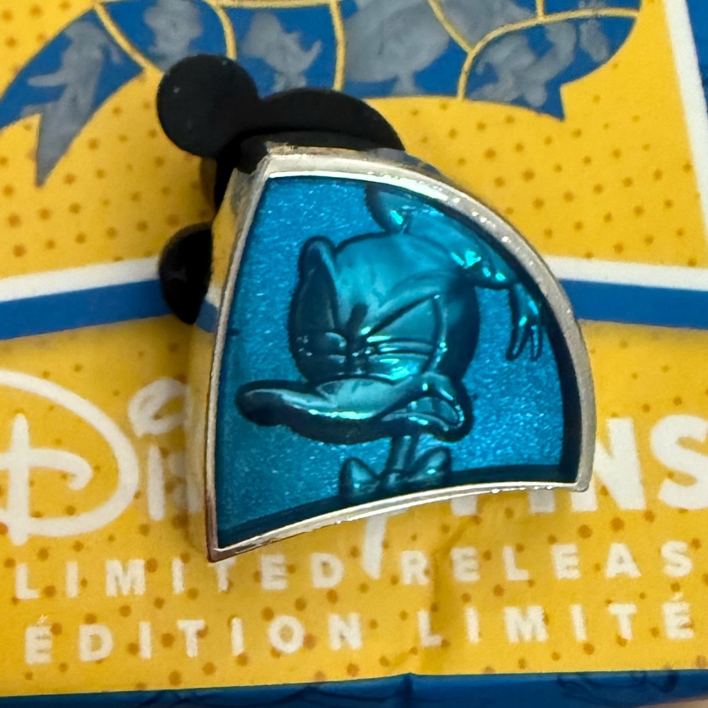 Disney’s Donald Duck 90th Limited Edition Pin - “Teeth Clenched & Eyes Closed”